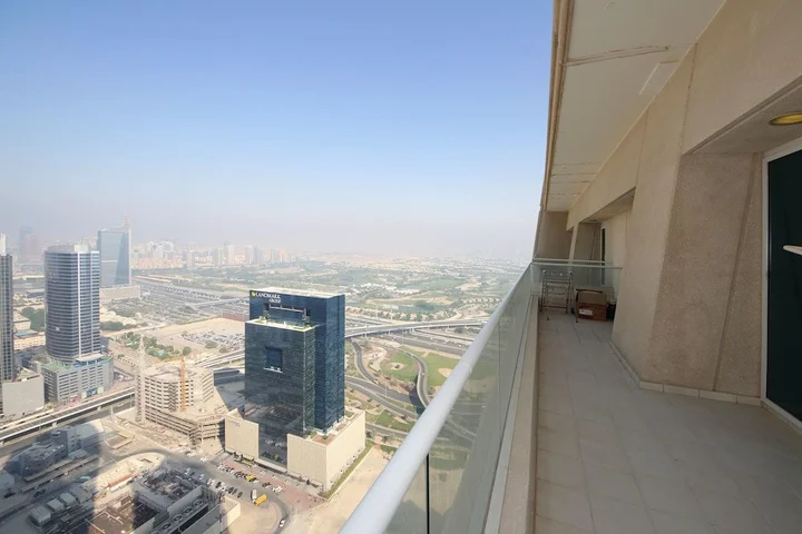 Дубай: 2 BR Apartment - Ocean Heights - MSG 8736