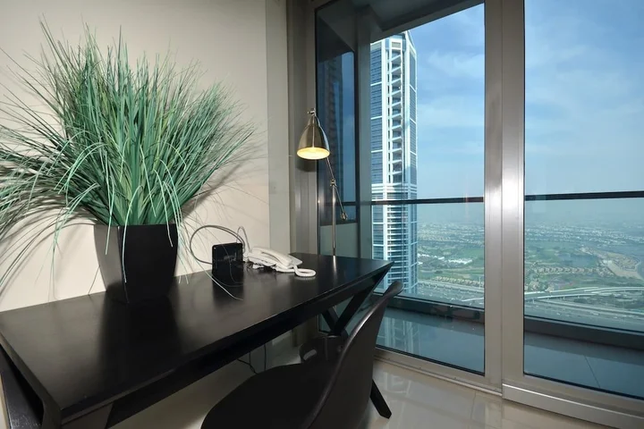 Дубай: 2 BR Apartment - Ocean Heights - MSG 8736