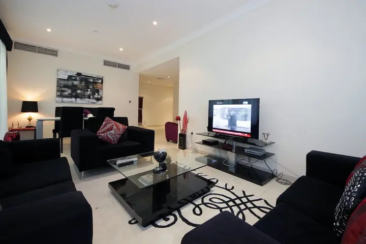 Дубай: 2 BR Apartment - Ocean Heights - MSG 8736
