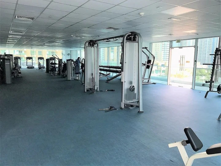 Дубай: 2 BR Apartment - Ocean Heights - MSG 8736