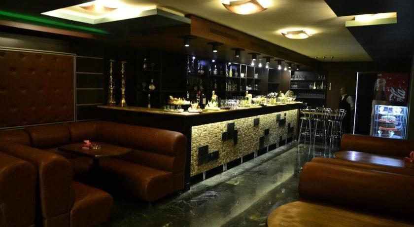 Ереван: 2x2 Cinema-Bar Hotel