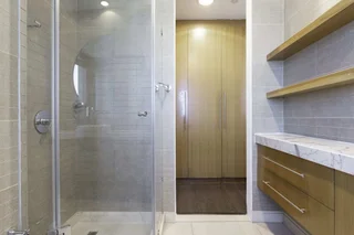 Дубай: Sleek & Serene Apartment w/ Stunning Marina Views
