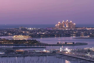 Дубай: Sleek & Serene Apartment w/ Stunning Marina Views