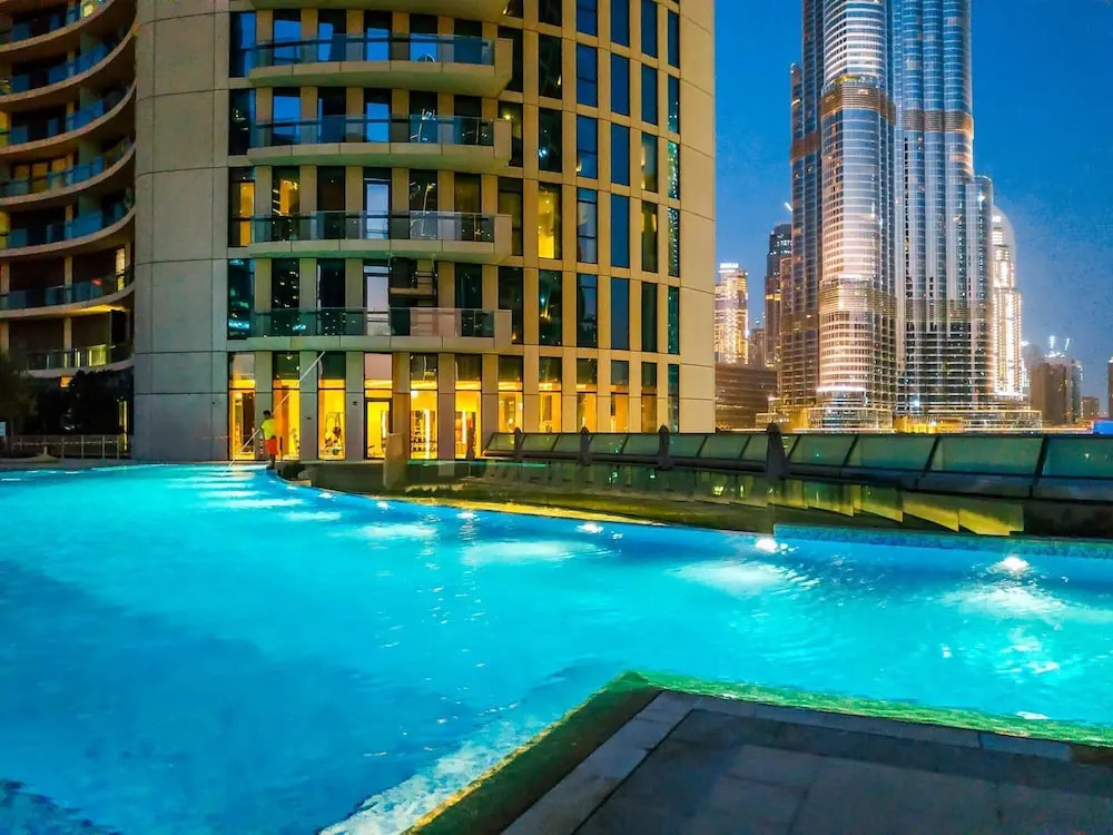 Дубай: 5 Apt in Architectural Marvel of Dubai