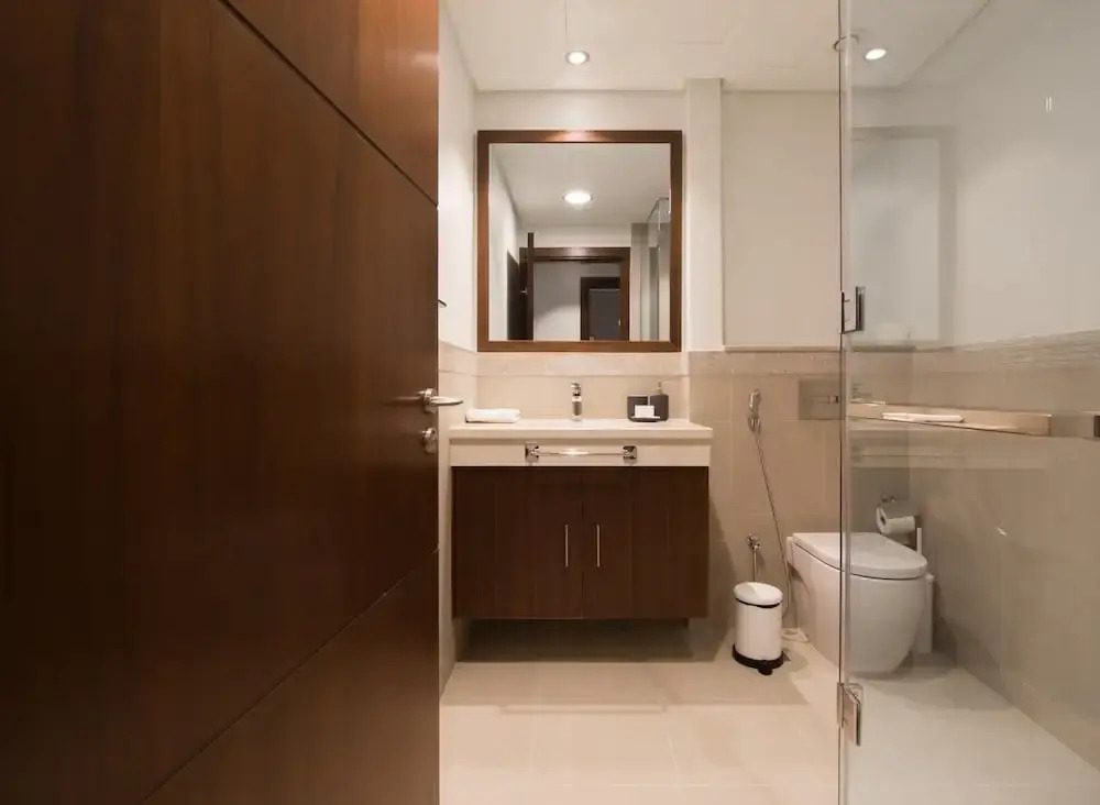 Дубай: 5 Apt in Architectural Marvel of Dubai