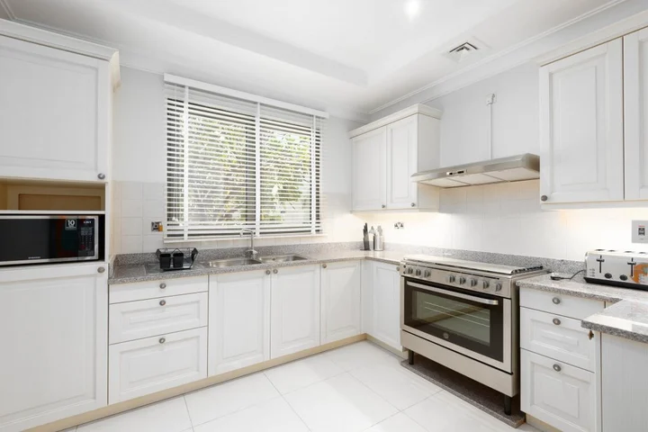 Дубай: Maison Privee - Luxury 5BR Villa with Private Pool and Beach