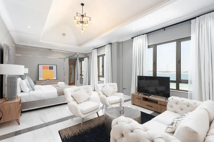 Дубай: Maison Privee - Luxury 5BR Villa with Private Pool and Beach