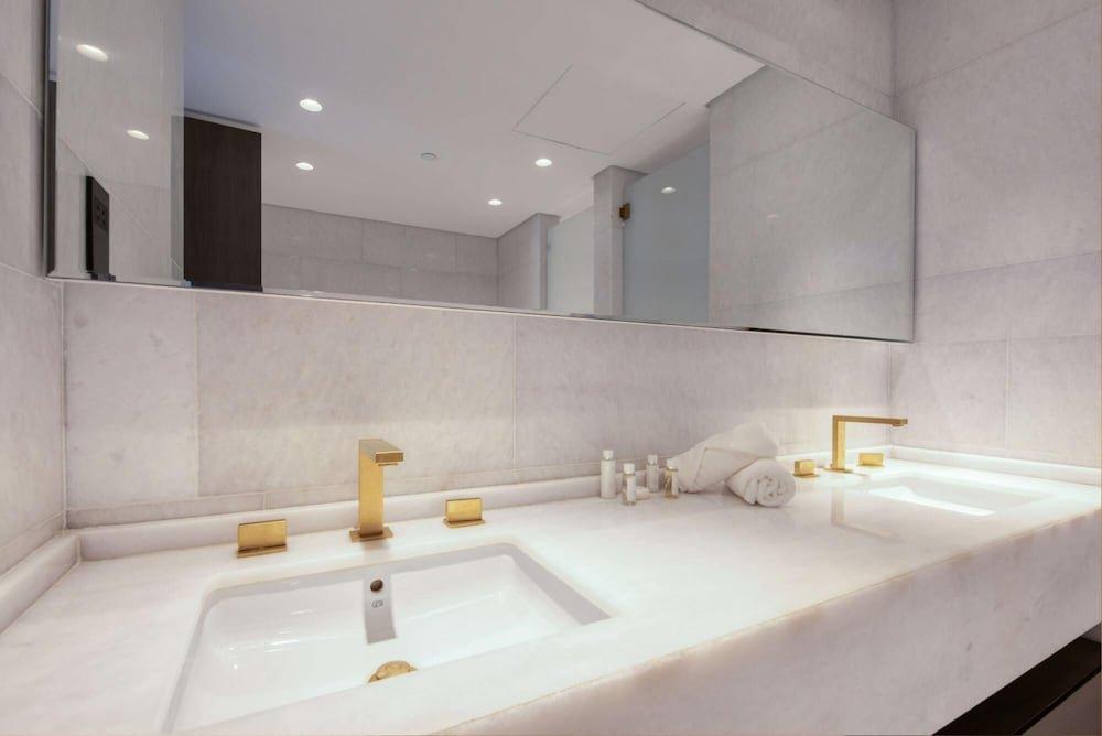 Дубай: Serene Seaview 1 Bedroom In Five