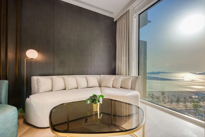 Дубай: Serene Seaview 1 Bedroom In Five