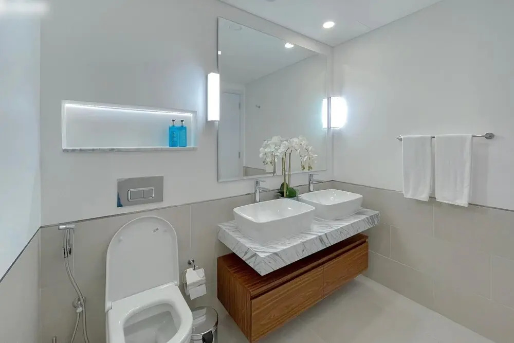 Дубай: Elegant Pool View | 2BR Apartment