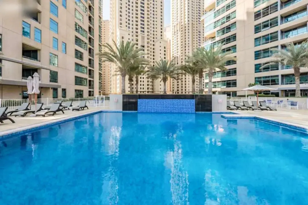 Дубай: 2B Apt With Waterfront View JBR