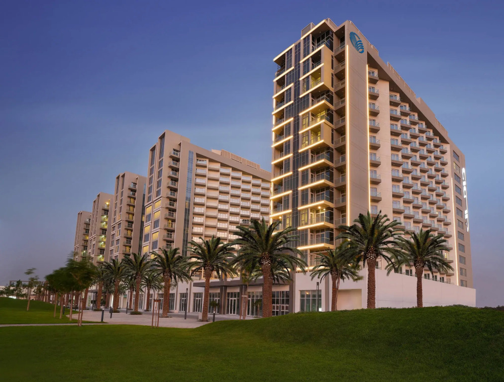 Дубай: Damac Hills 2 Hotel, an Edge by Rotana Hotel