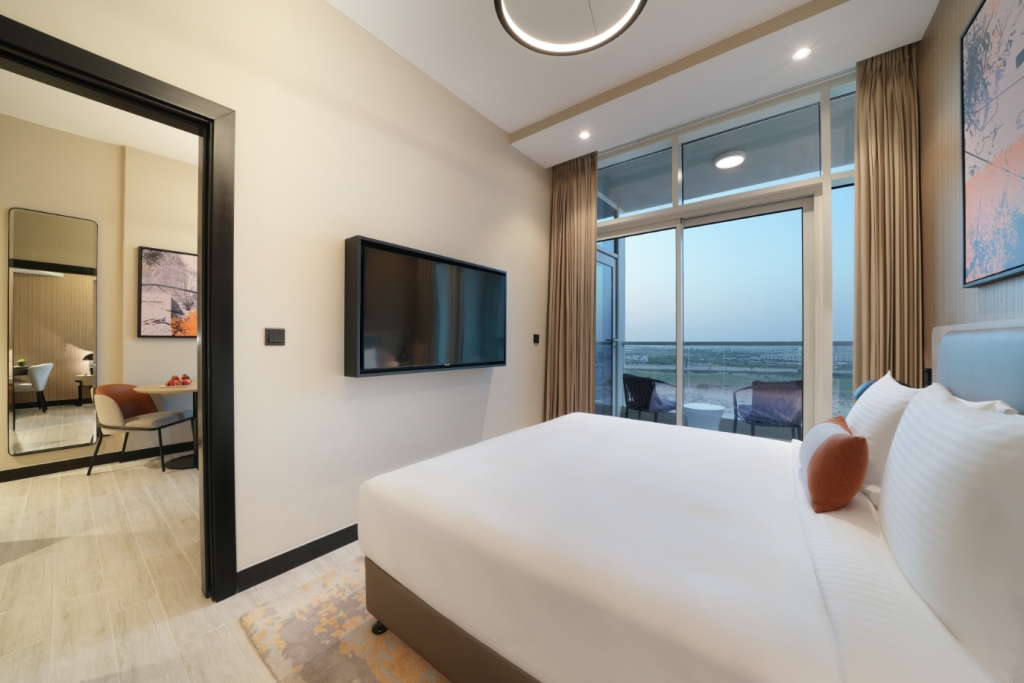 Дубай: Damac Hills 2 Hotel, an Edge by Rotana Hotel