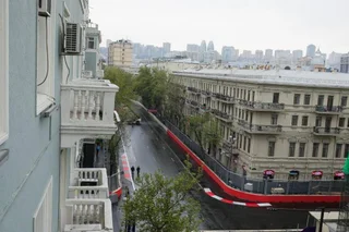 Баку: City Center seafront F1 View next to Hilton Hotel