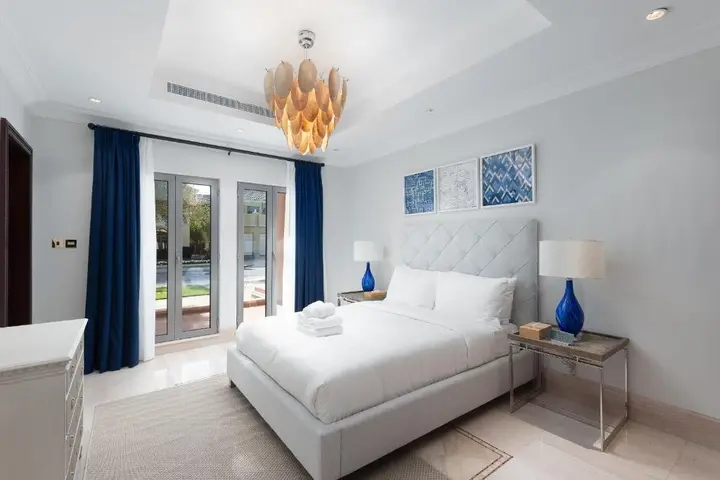 Дубай: Maison Privee - Palm Jumeirah Beach Front XL Villa w/Prvt Pool