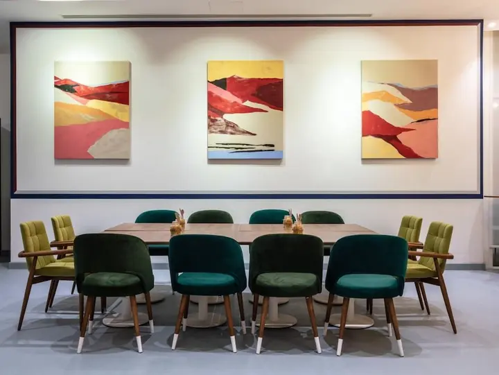 Дубай: Leva Hotel and Suites Mazaya Centre