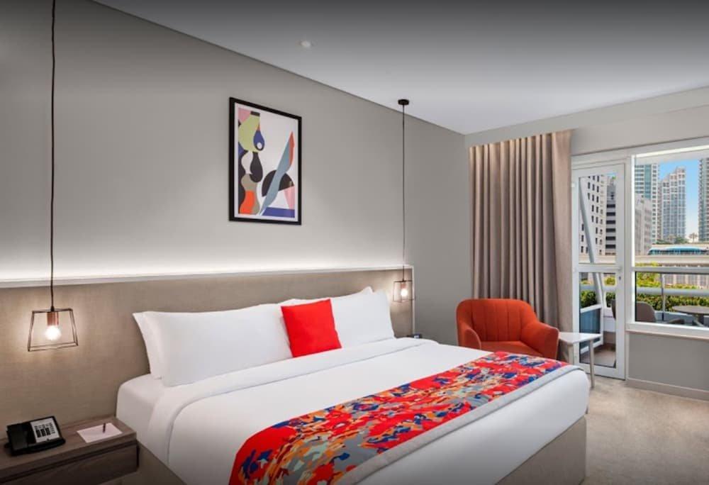 Дубай: Leva Hotel and Suites Mazaya Centre