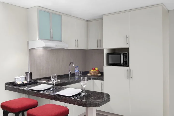 Дубай: Leva Hotel and Suites Mazaya Centre