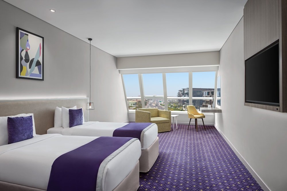 Дубай: Leva Hotel and Suites Mazaya Centre