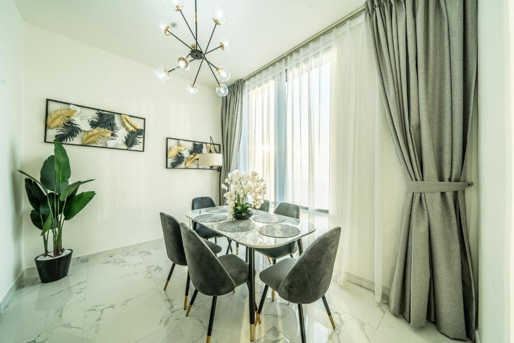 Дубай: Primestay - Al Habtoor City Two Bedroom