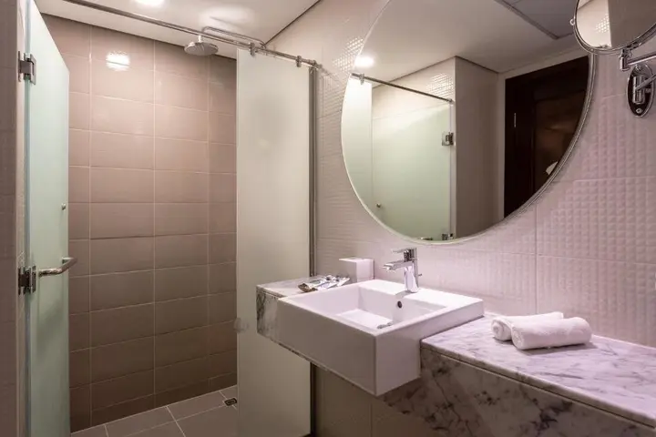 Дубай: Leva Hotel and Suites, Opposite Downtown