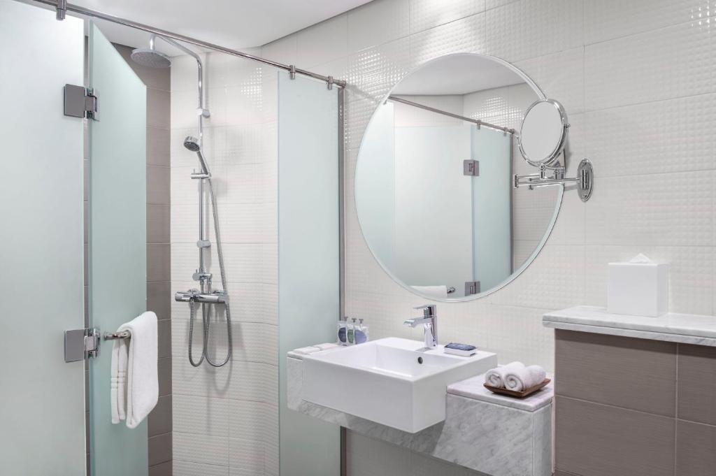 Дубай: Leva Hotel and Suites, Opposite Downtown