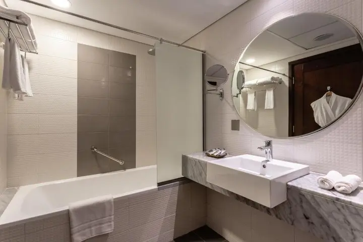 Дубай: Leva Hotel and Suites, Opposite Downtown