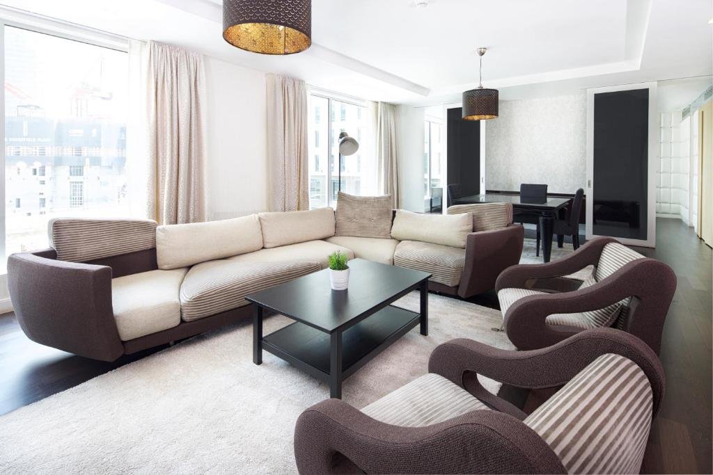 Дубай: Nasma Luxury Stays - Limestone House