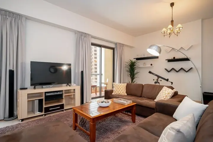Дубай: HiGuests Vacation Homes - Rimal 2