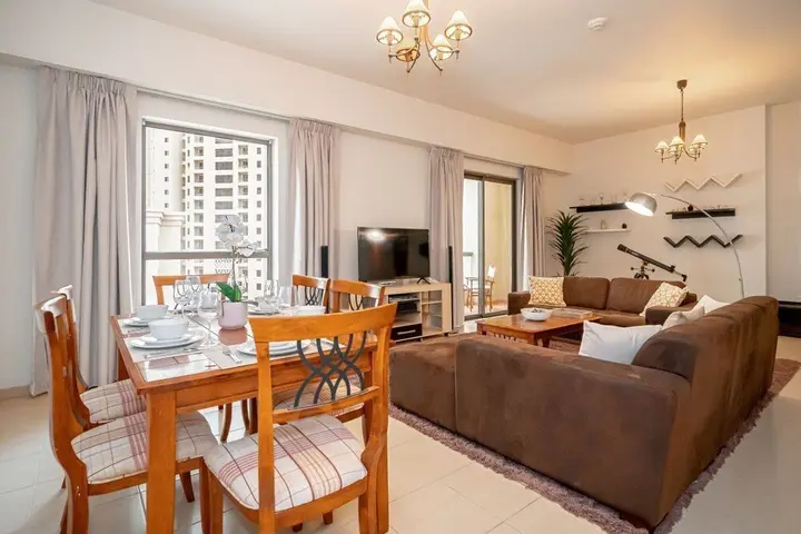 Дубай: HiGuests Vacation Homes - Rimal 2