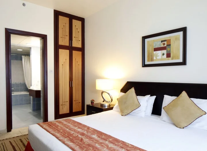 Дубай: Avari Hotel Apartments