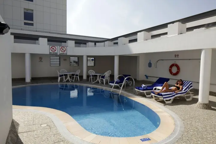 Дубай: Avari Hotel Apartments