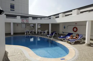 Дубай: Avari Hotel Apartments
