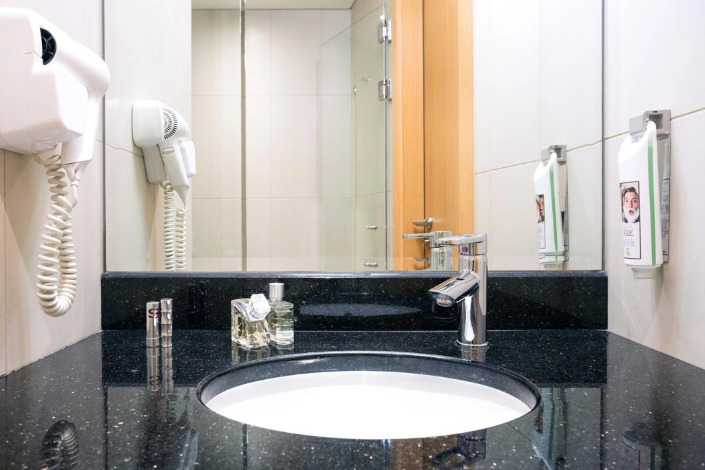 Дубай: Отель ibis Deira Creekside Dubai