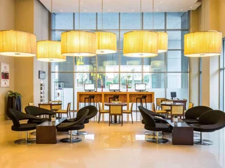 Дубай: Отель ibis Deira Creekside Dubai