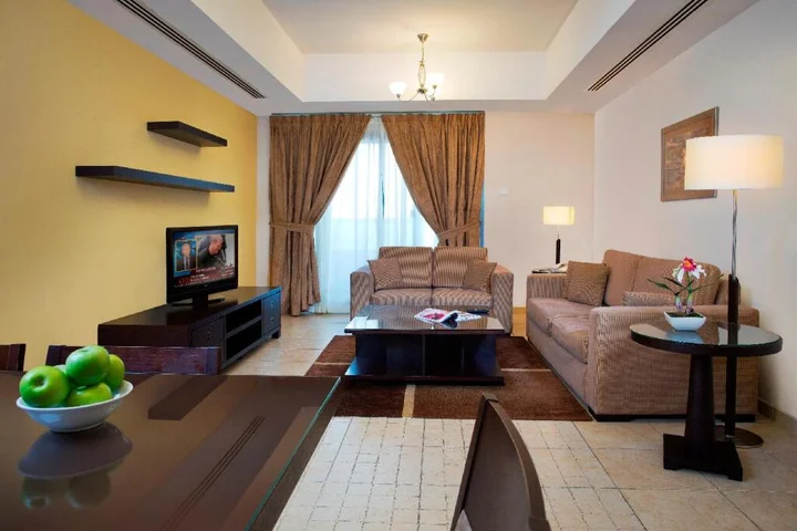 Дубай: TIME Topaz Hotel Apartment