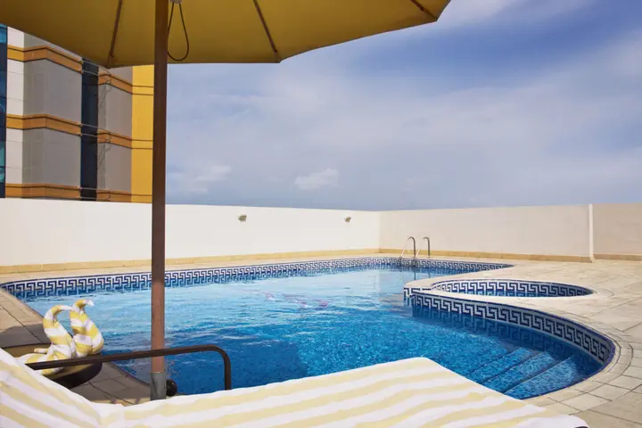 Дубай: TIME Topaz Hotel Apartment