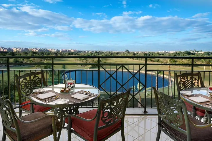 Город 6-го октября: Hilton Pyramids Golf