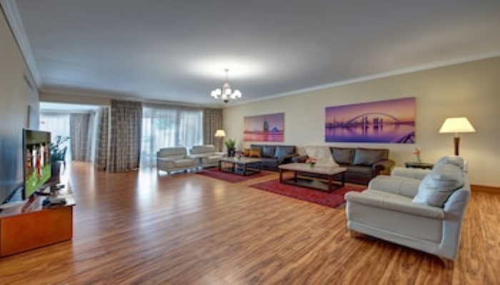 Дубай: J5 Villas Holiday Homes Barsha Gardens