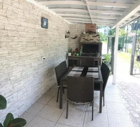 Батуми: Deluxe Guest House
