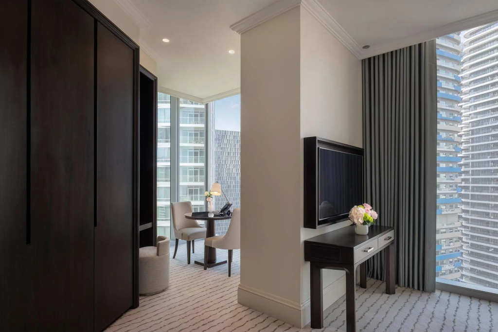 Дубай: Address fountain views apartments