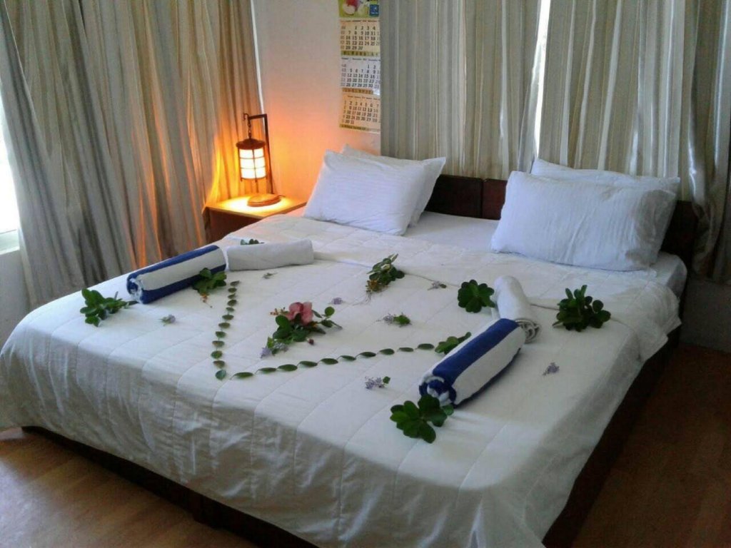 Тулусду: Batuta Maldives Surf View