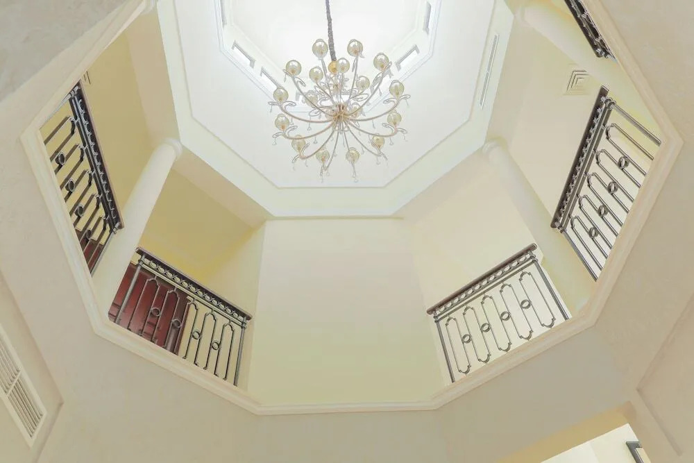Дубай: The Palm Jumeirah Villas - Frond D