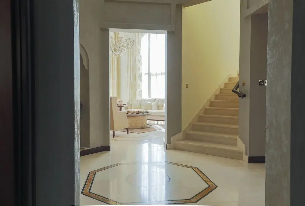 Дубай: The Palm Jumeirah Villas - Frond D