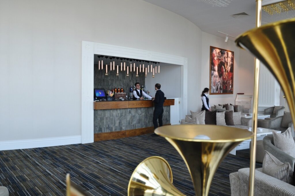 Батуми: Sky Tower Hotel