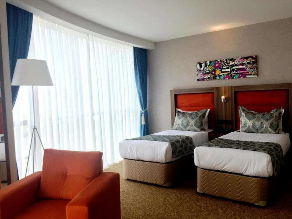 Батуми: Sky Tower Hotel