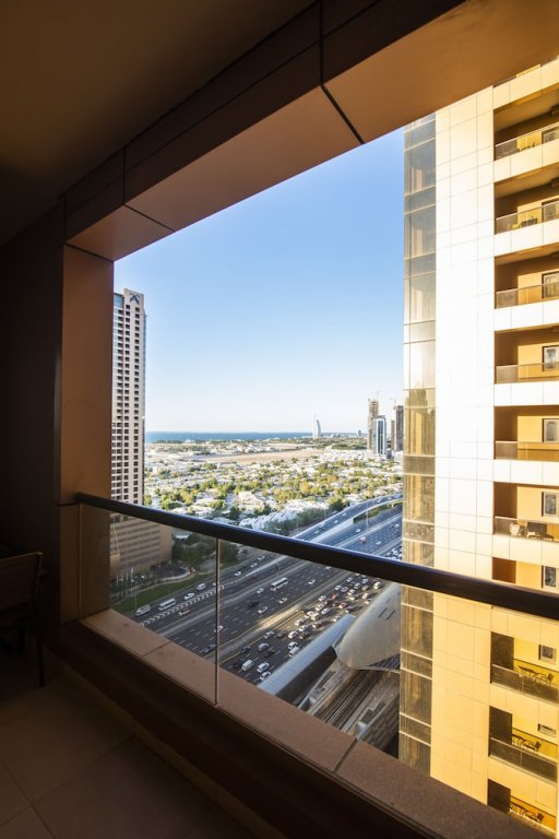 Дубай: Mercure Dubai Barsha Heights Hotel Suites