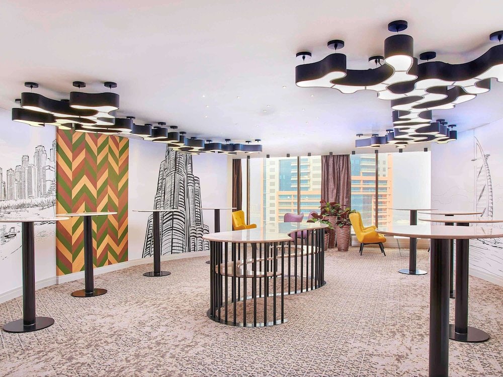 Mercure Dubai Barsha Heights Hotel Suites — фото 5