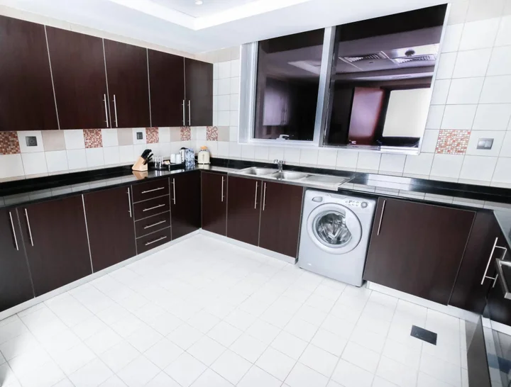 Абу-Даби: Danat Residence