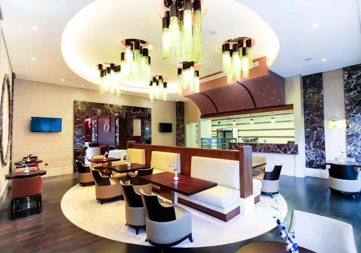Абу-Даби: Danat Residence